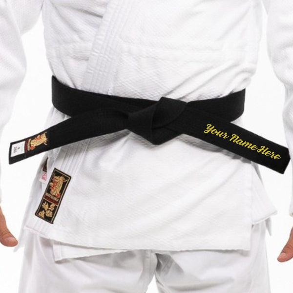 Broderie de nom sur ceinture