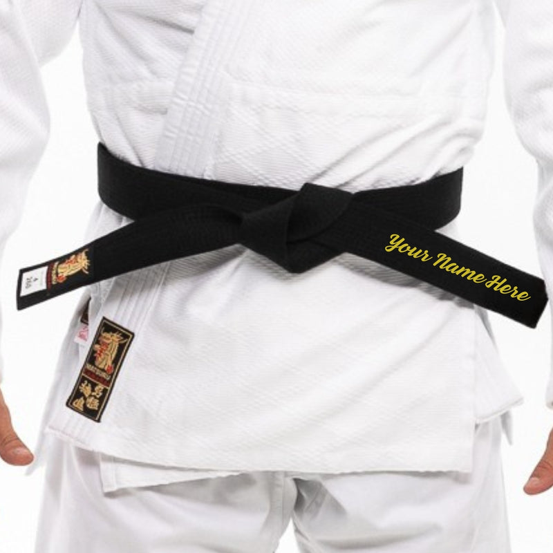 Broderie de nom sur ceinture